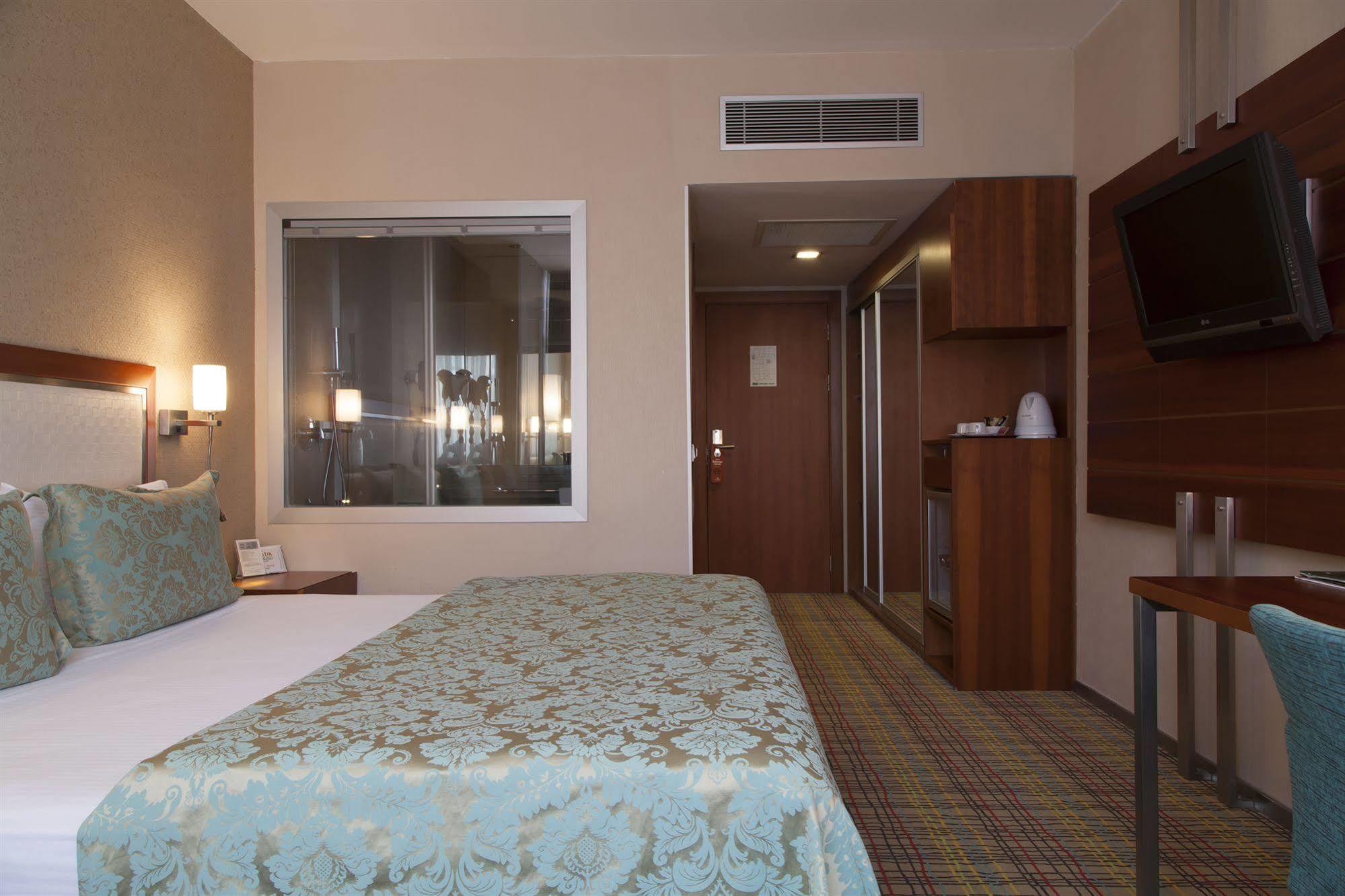 Houston Otel 4*